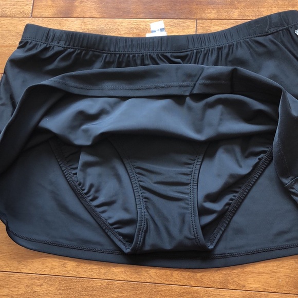 Silhouette Solution Bottom Size 8, 18 available - Picture 3 of 5